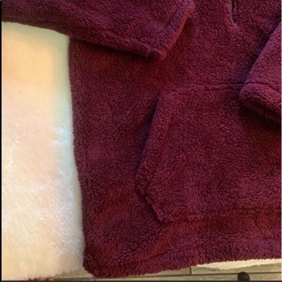 VS Pink Print Sweater - Picture 6 of 7